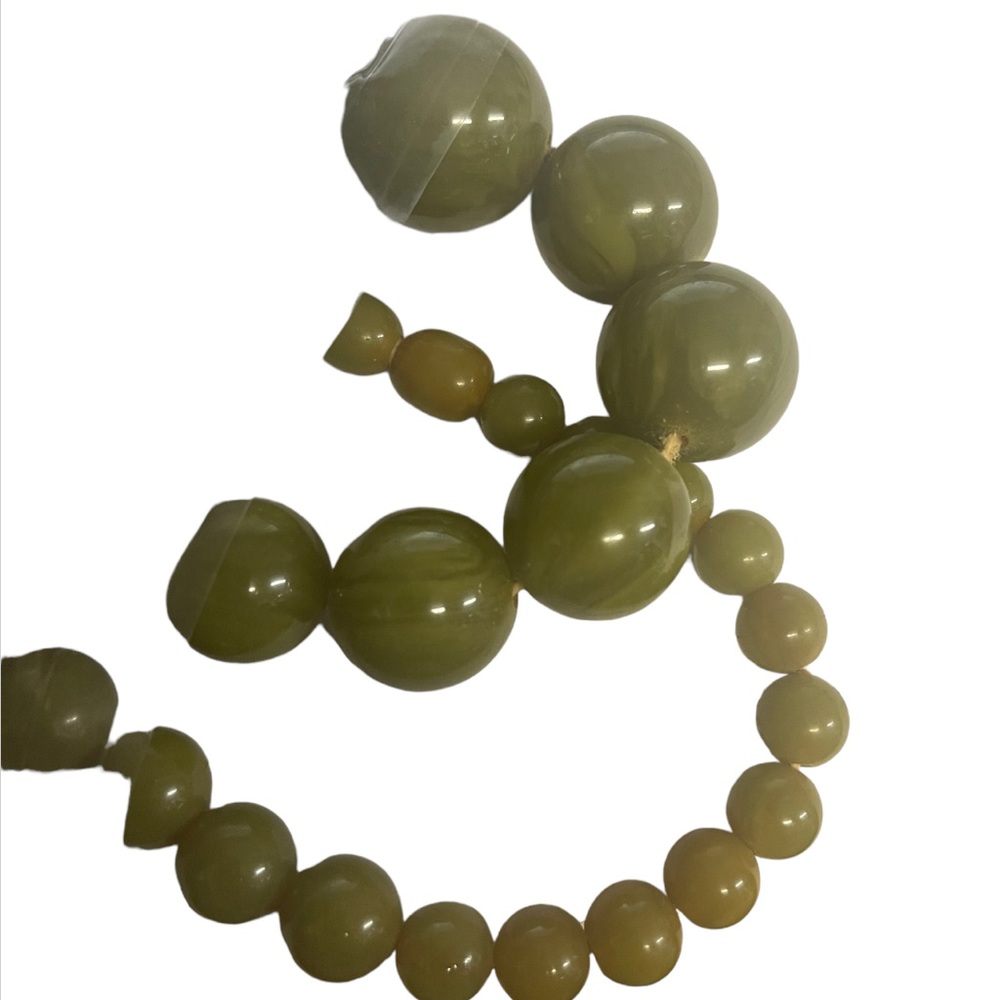 Vintage Green marbled graduated bead ball necklace - Picture 7 of 7